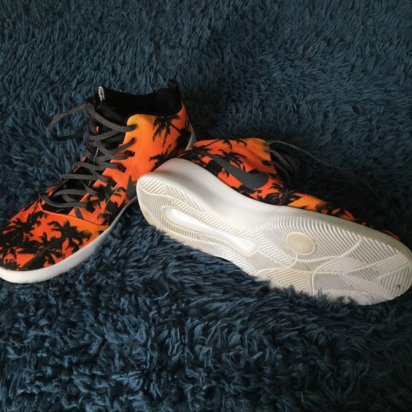 nike hyperdunk - Picture 3 of 7